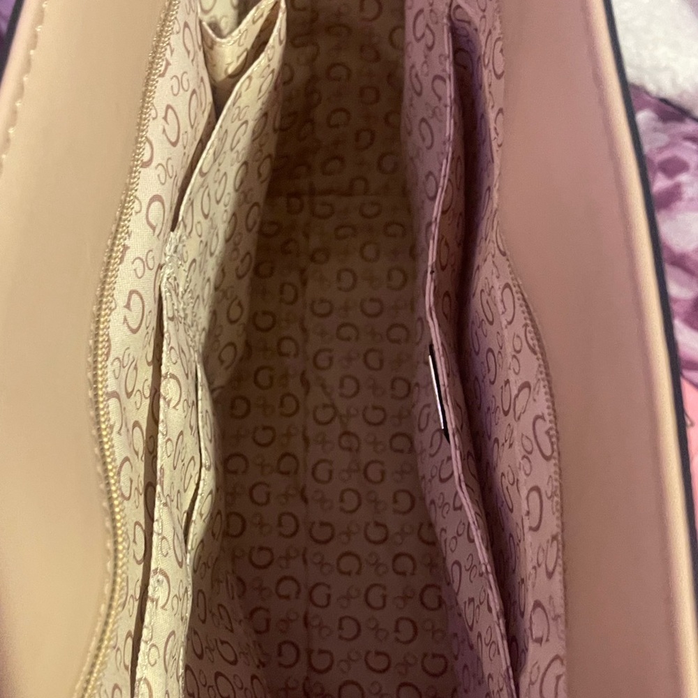Guess bag - Picture 2 of 3
